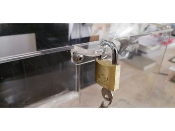 Ящик с замком из оргстекла в Уфе — для пожертвований, голосования и отзывов